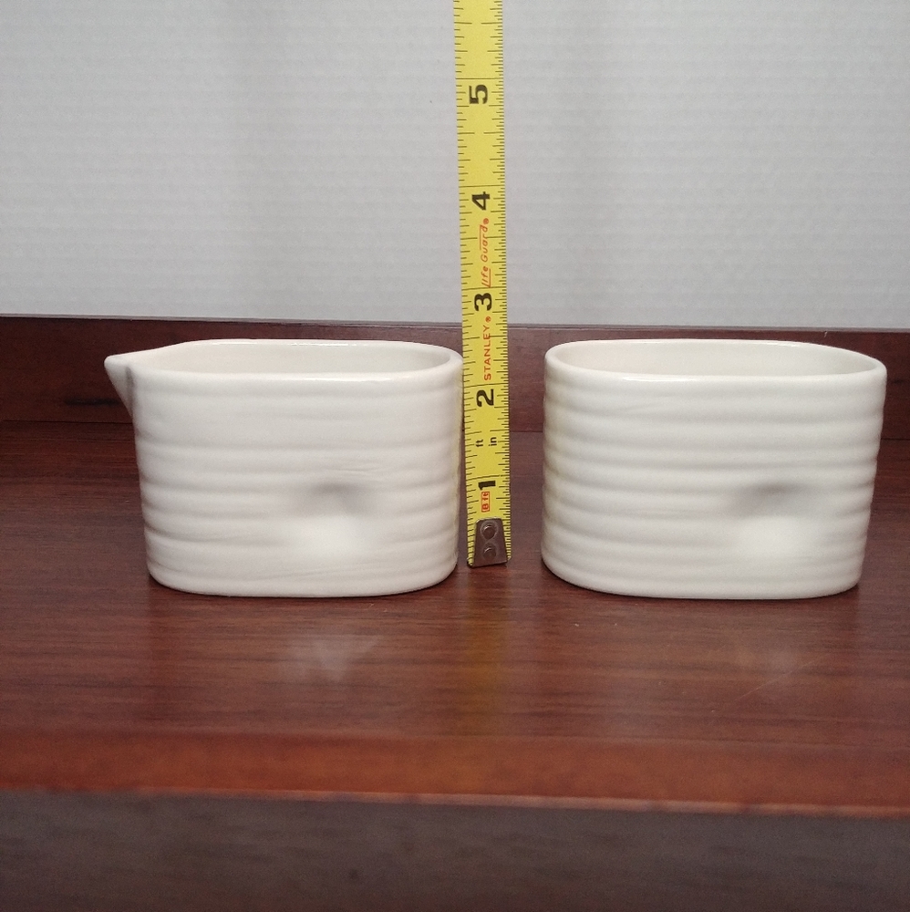 Minimalist Porcelain Creamer & Sugar Bowl - Picture 5 of 6